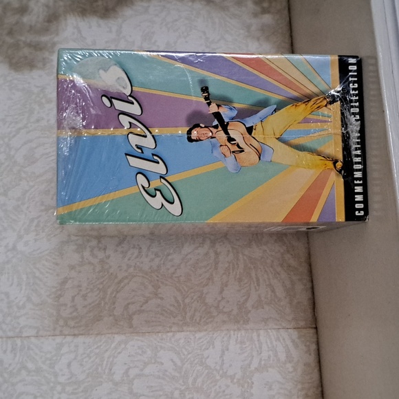 PELVIS Presley Pack with Multicolor Design - Picture 2 of 3